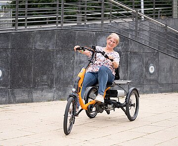 Auf dem Karlsruher Friedrichsplatz können Cargobikes getestet werden.