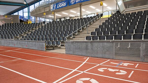 Innen-und  Außenansichten der Europahalle nach Sanierung