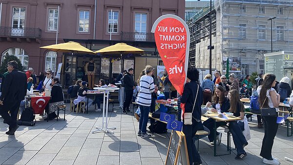 Sprachencafé am Mobilab des KIT