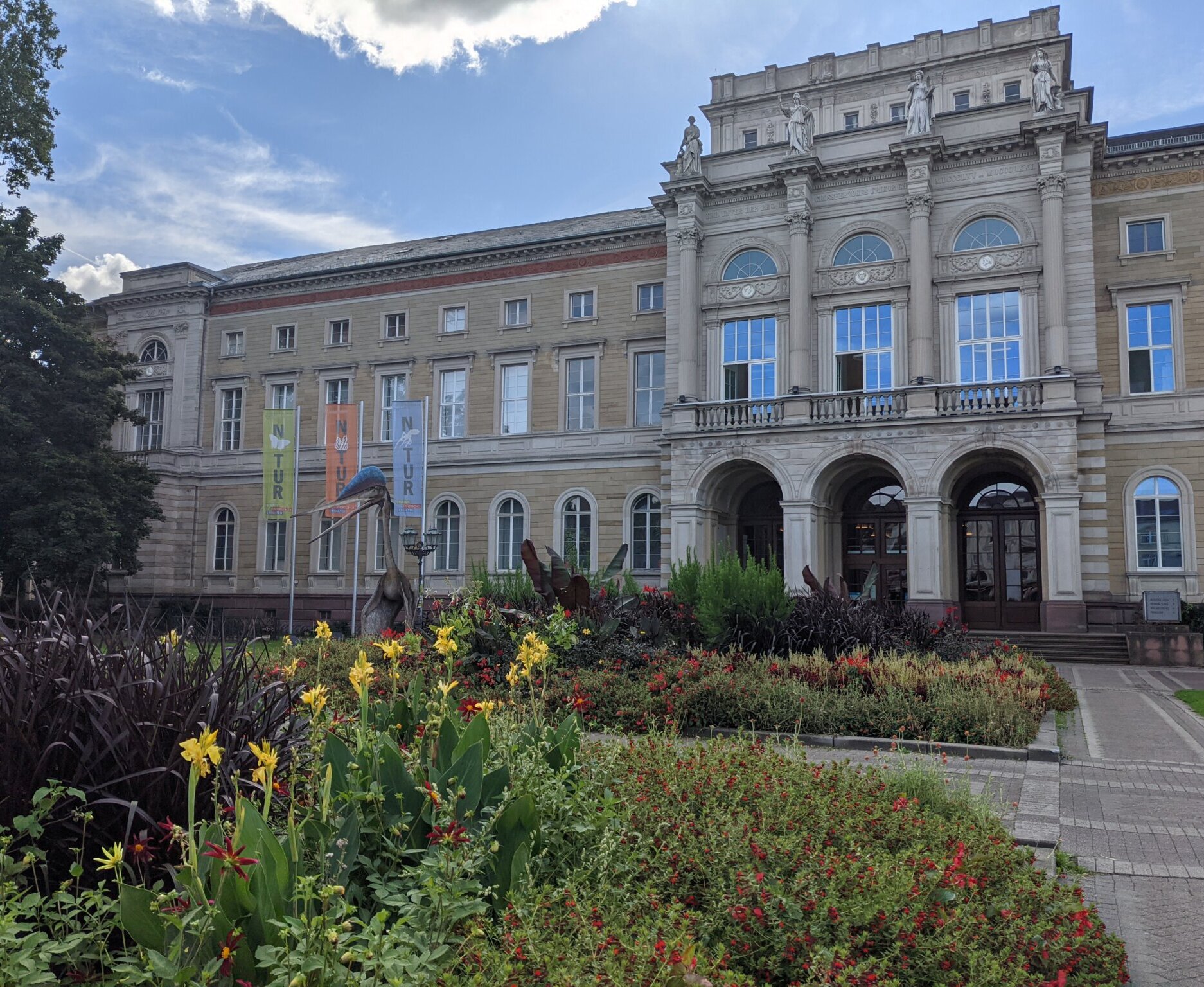Staatliches Museum für Naturkunde, Außenansicht