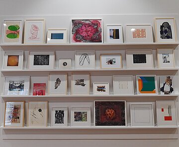 Der Förderkreis der Städtischen Galerie bietet im Museumsshop eine neue Verkaufsausstellung zugunsten ukrainischer Künstlerinnen und Künstler ab.