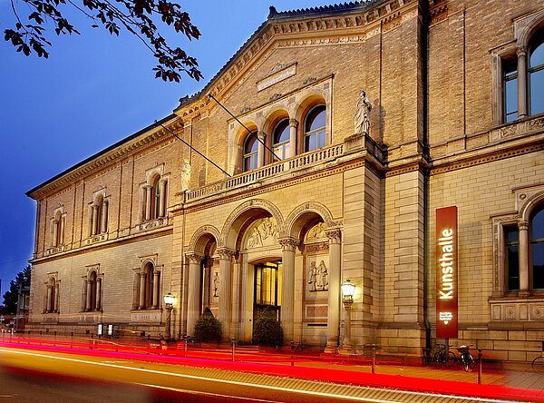 Gebäudeansicht der Staatlichen Kunsthalle Karlsruhe