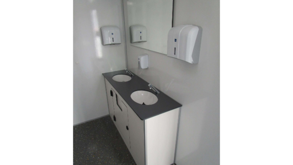 Toilettenwagen Waschtisch