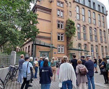 Führung im Stadtarchiv Karlsruhe beim Tag des offenen Denkmals 2024