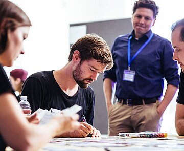 Studierende während der Bearbeitung des IQ-Leitprojekts Innenstadt von morgen