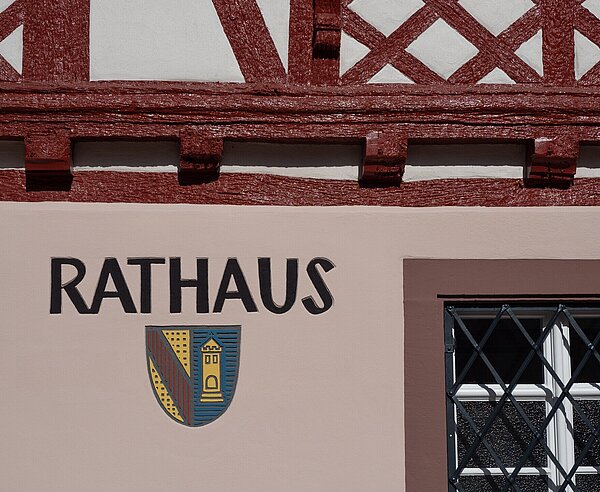 Außenansicht des Rathaus in Grötzingen