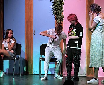 Schnupperworkshop Theaterspielen für  Jugendliche von 13-16 Jahren