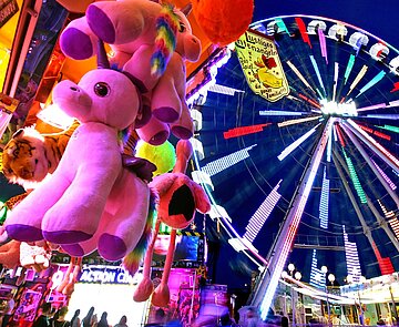 Buntes Riesenrad bei der Frühjahrsmess`'