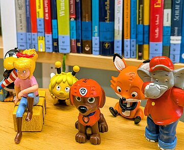 In der Kinder- und Jugendbibliothek findet eine Tauschbörse für Toni-Figuren statt.