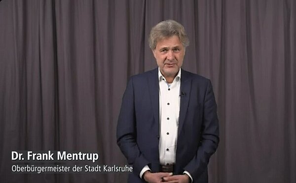 Oberbürgermeister Dr. Frank Mentrup zur Mahnwache.