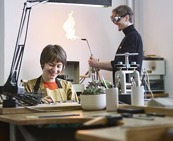 Kreativ: Hochwertiger Schmuck aus fairen Materialien