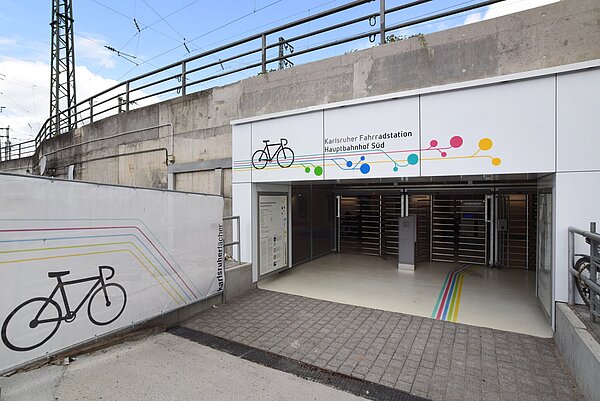 neue Fahrradstation HBF Karlsruhe