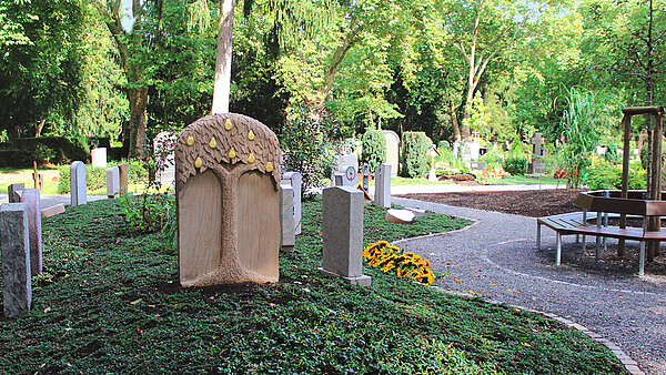 Grabareal Vier Jahreszeiten