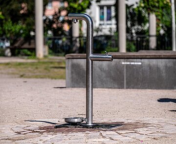  barrierefreier Trinkwasserbrunnen am Fliederplatz