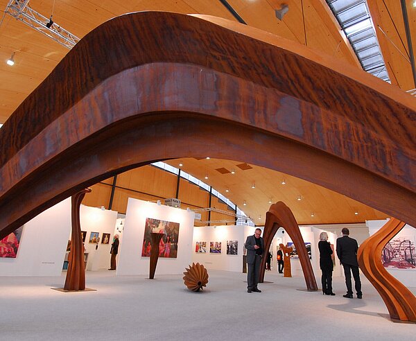 Das Foto zeigt ein Kunstwerk auf der ART-Ausstellung