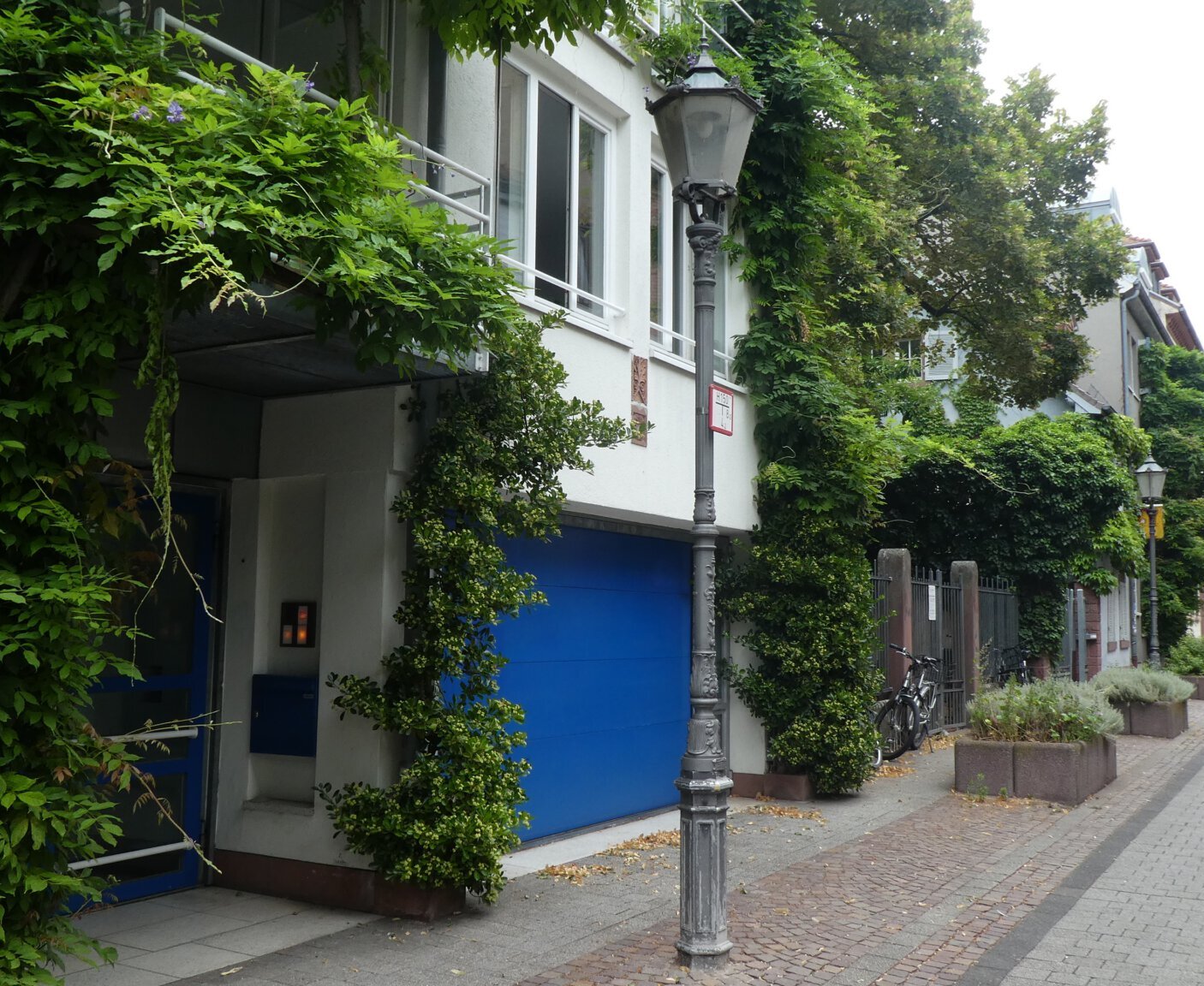 Am Künstlerhaus, Innen