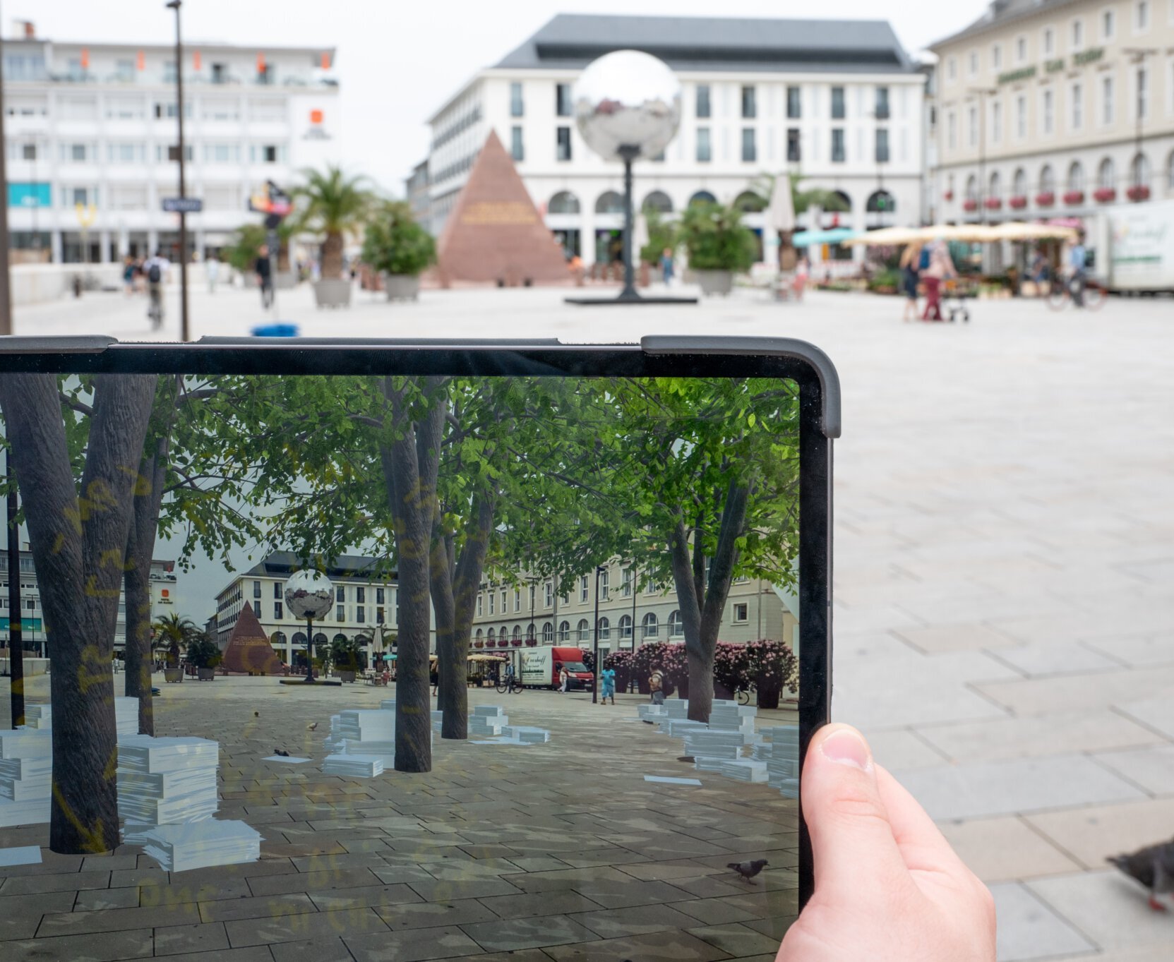 Installation Paper trees, Eva-Maria Lopez