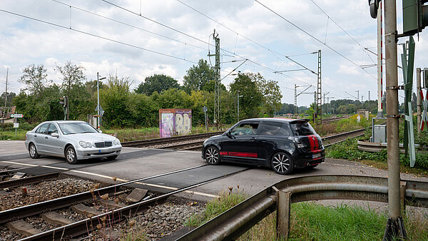 Foto des Bahnübergangs Brunnenstückweg in Rüppurr