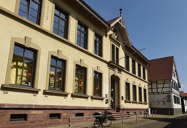 Schülerhort Eggensteiner Straße Gebäudeansicht