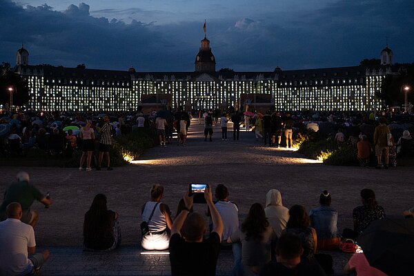 Wir sind Daten, Musikstück Peter Weibel