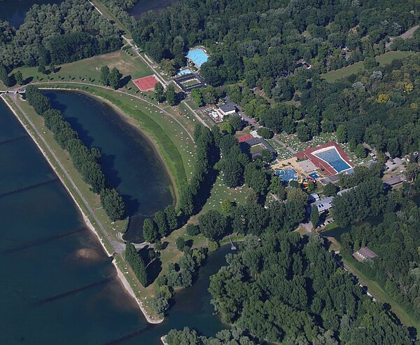 Luftaufnahme vom Rheinstrandbad