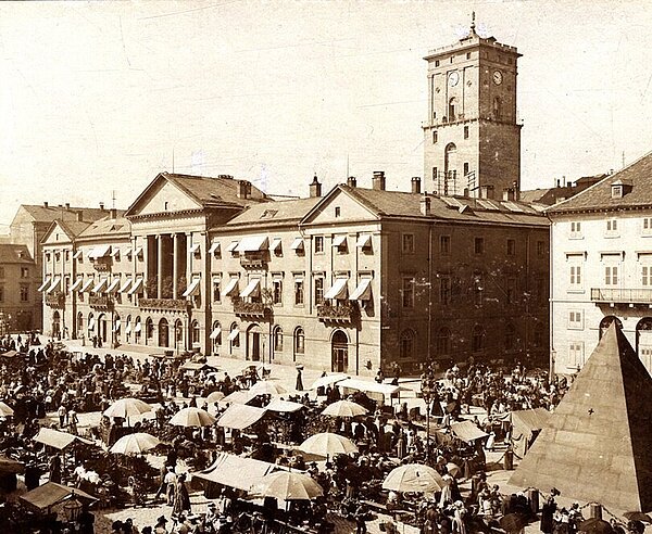 Das Karlsruher Rathaus am Marktplatz um 1890