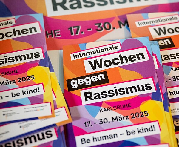 Flyer zu den internationalen Wochen gegen Rassismus 2025