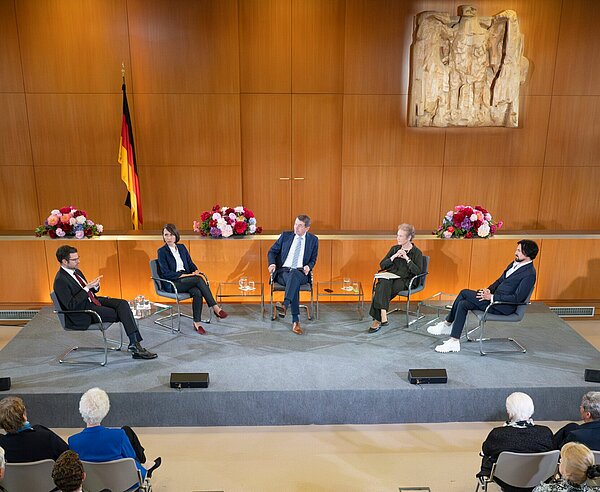 Podiumsdiskussion anlässlich der 24. Karlsruher Verfassungsgespräche
