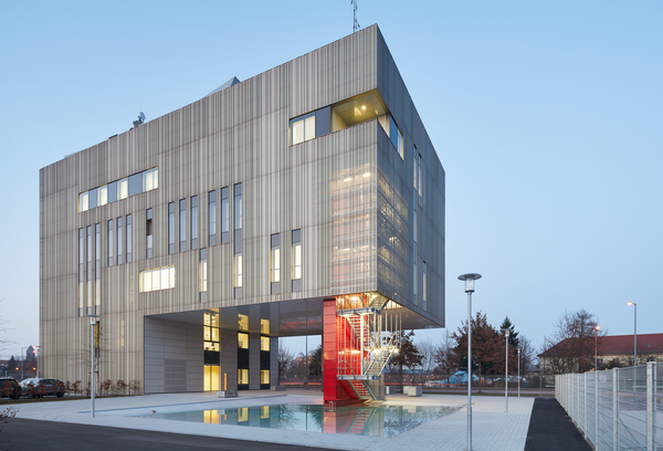 Ansicht mit Löschteich