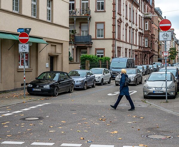 In der Lessingstraße ist die Durchfahrt Richtung Süden ab der Kaiseralle nicht mehr möglich.