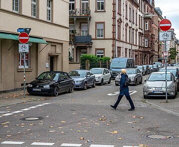 In der Lessingstraße ist die Durchfahrt Richtung Süden ab der Kaiseralle nicht mehr möglich.