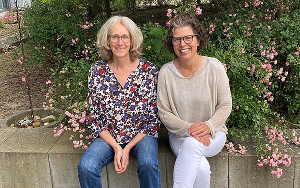 von links: Marion Telgenbüscher und Christiane Hall