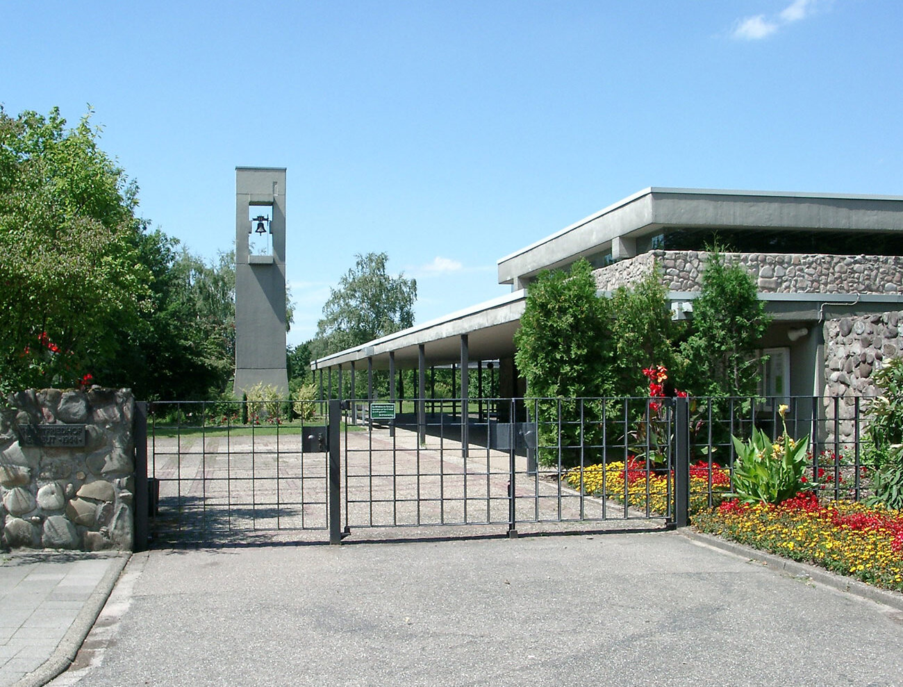 Hauptfriedhof Neureutr Tor