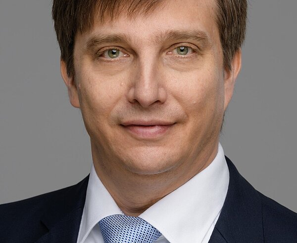 Der neue medizinische Geschäftsführer am städtischen Klinikum Karlsruhe Prof. Dr. Dr. Martin Holderried.