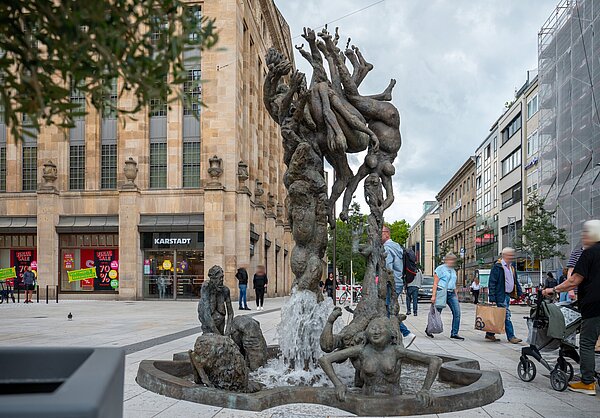 Brunnen an der Ecke Lammstraße / Kaiserstraße