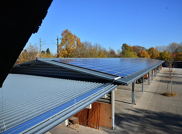 Solaranlage auf den Zentralen Werkstätten des Gartenbauamtes.