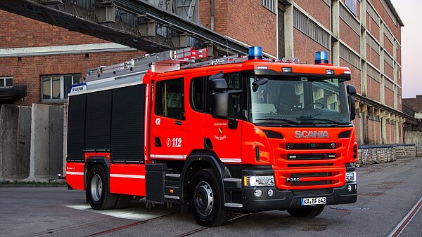 Hilfeleistungsloeschfahrzeug 2-46-1