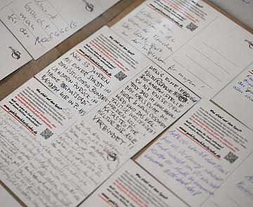 Ausgefüllte Postkarten der Petition "Geht's noch Karlsruhe".