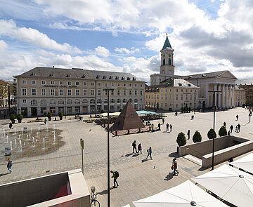 Blick über den Marktplatz aus der Vogelperspektive