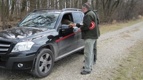 Kontrolle auf einem Feldweg