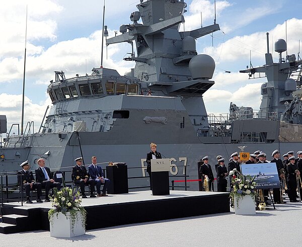Taufe des neuen Marineschiff Korvette "Karlsruhe"
