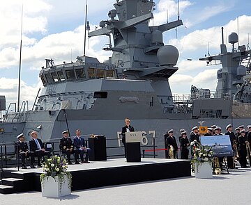 Taufe des neuen Marineschiff Korvette "Karlsruhe"