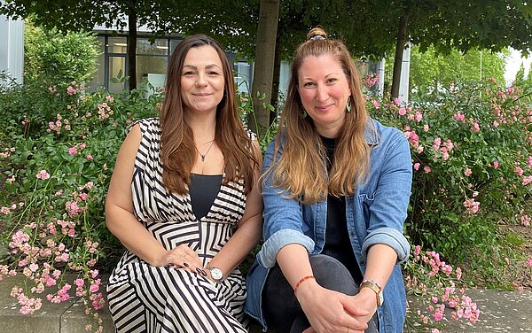 von links: Jessica Schöllhorn und Christina Schulze