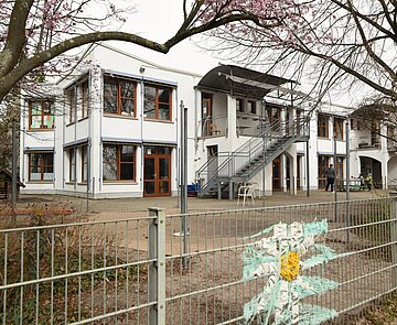 Gebäudeansicht Schülerhort Haid-und Neu-Straße