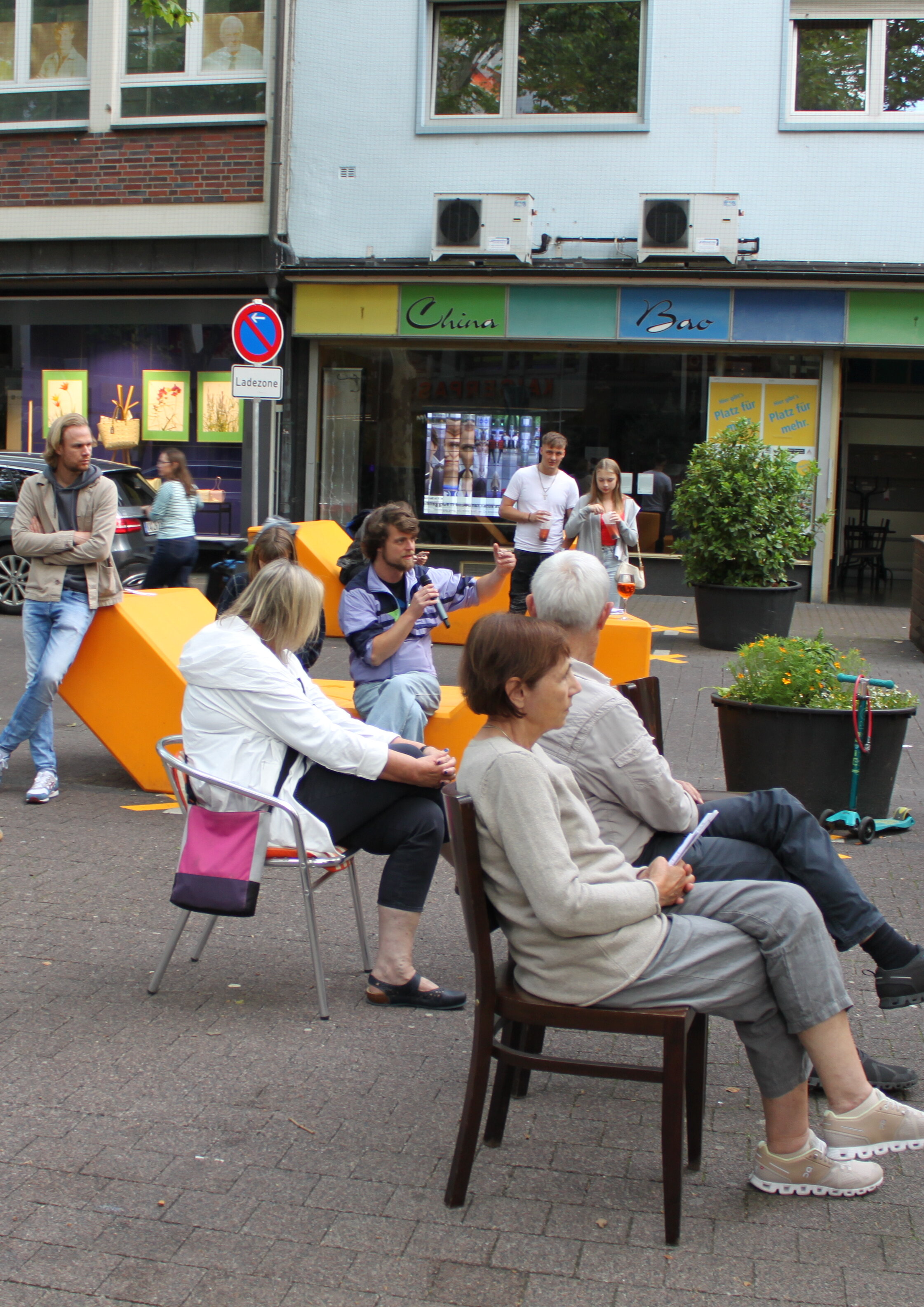 Zuschauer beim KünstlerInnengespräch