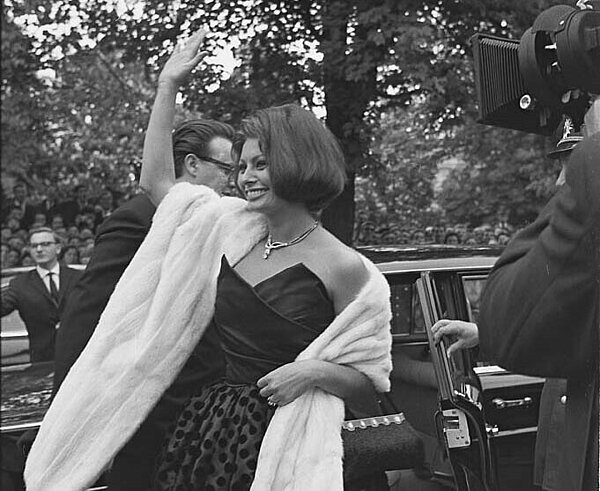 Sophia Loren bei der Bambi-Verleihung 1962 in Karlsruhe