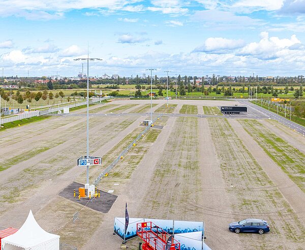 „Peter-Groß-Bau Areal“, Messe Karlsruhe , Ertüchtigung Freifläche, östlich Messe-Hallen, Status Herbst 2024