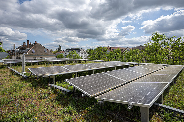 Photovoltaik auf dem Dach der Draisschule