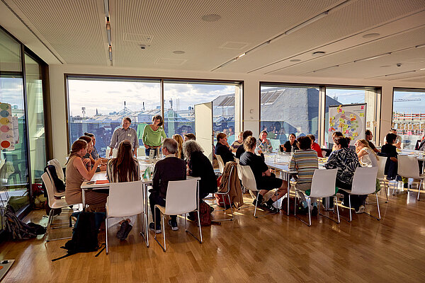 Aktionskreise beim 1. Ernährungsgipfel in der Karlskantine