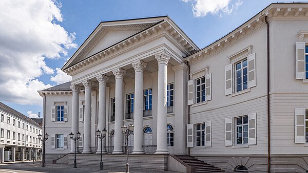 Markgräfliches Palais Karlsruhe, Karl-Friedrich-Straße 23, Außenansicht.